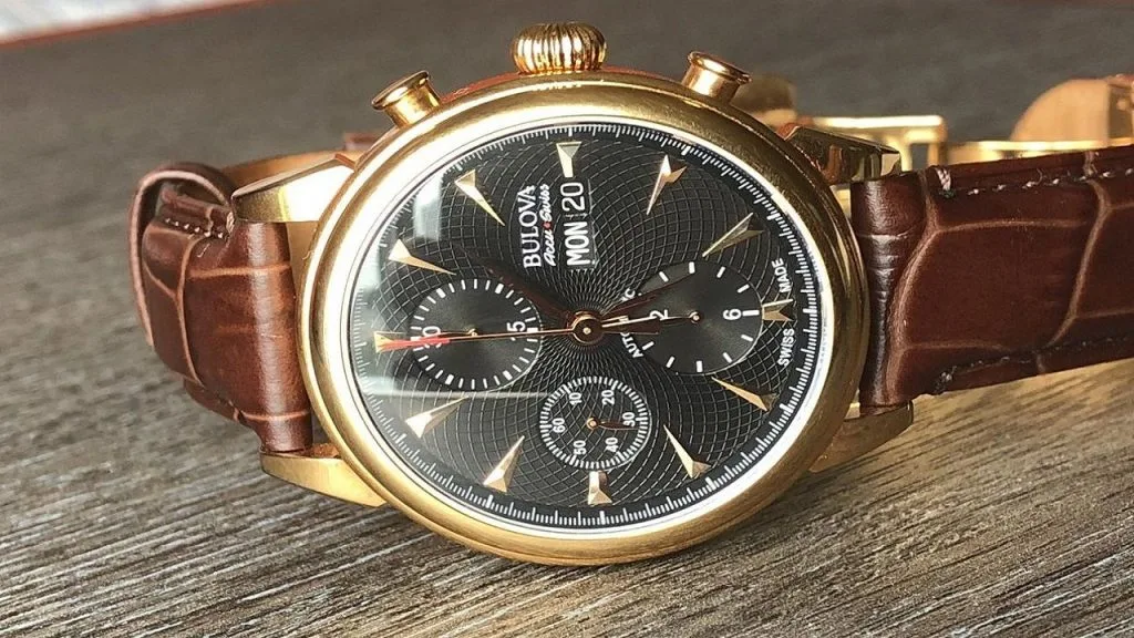 Bulova Saat